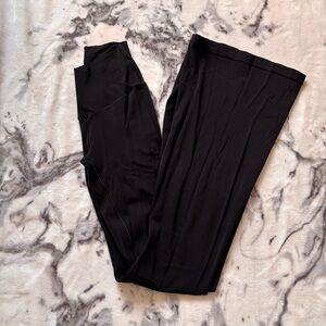 🍌AERIE CROSSOVER FLARE LEGGINGS